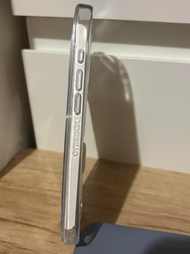 Selling iPhone 16 Pro Otterbox case $25.00 in Cell Phone Accessories in City of Toronto - Image 3