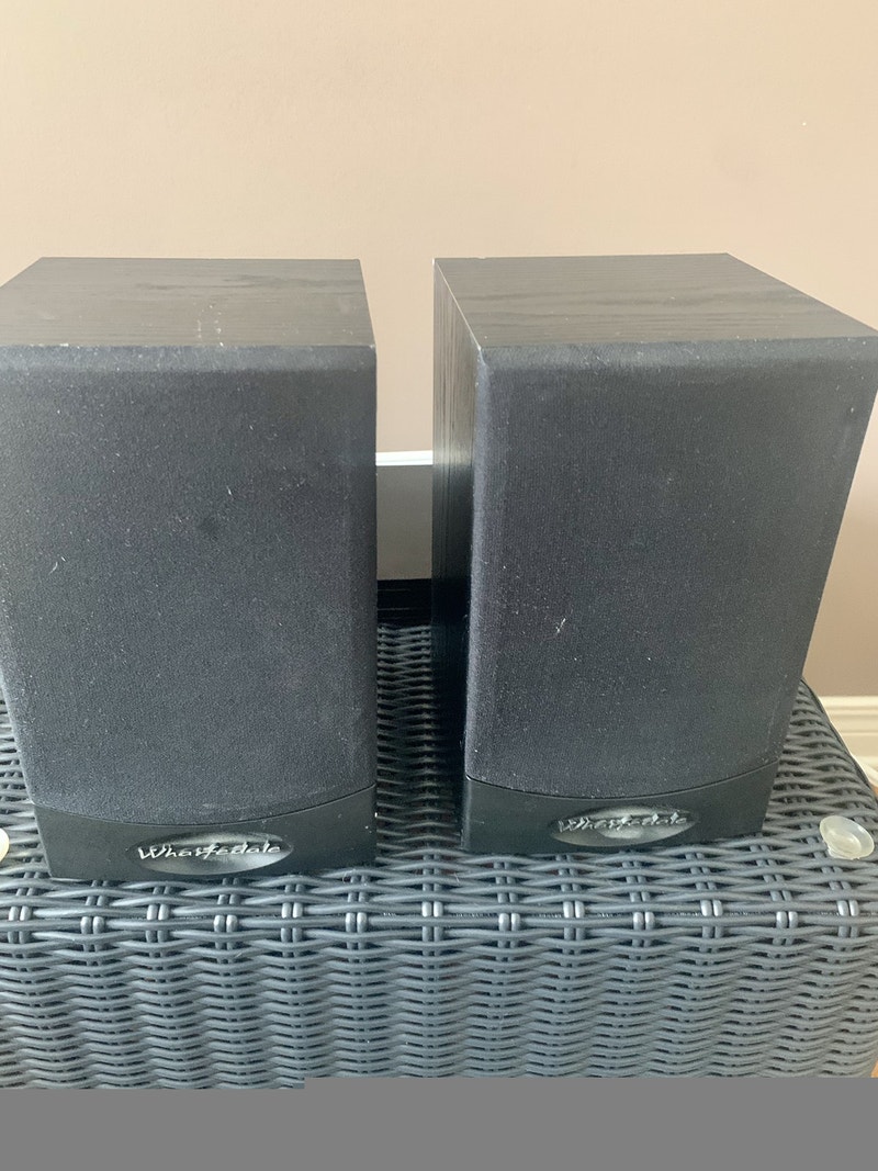 Vintage WHARFEDALE Valdus 100w Bookshelf Speakers Speakers Ottawa