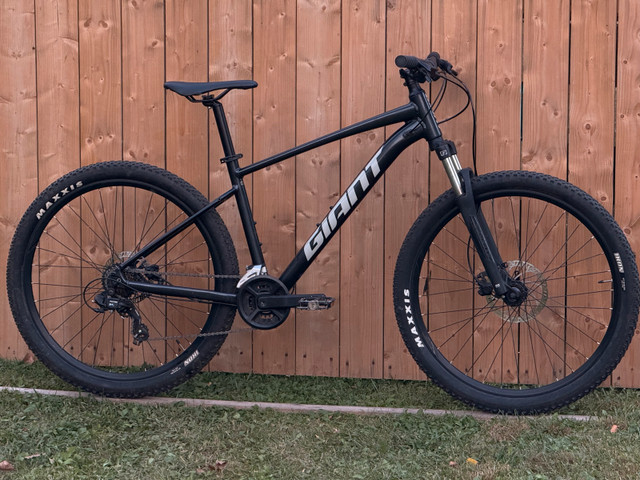 Giant Talon 3 Medium in Mountain in St. Catharines