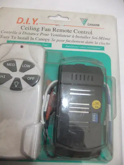 Controle a distance pour ventilateur de plafond. Ceiling fan remote control. Controle de 3 vitesses...