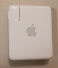 Apple A1084 Portable Wireless Airport Express Base Station