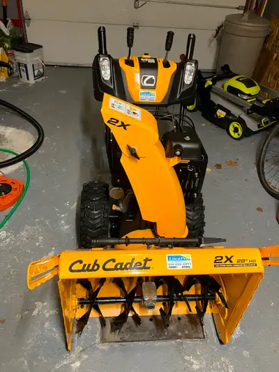 CUB CADET 420cc,"HD" 28" LIKE NEW! ONLY 26hrs OF USE, View more