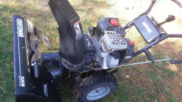 SNOWBLOWERS - THREE plus ONE - ALL for $900 in Snowblowers in Muskoka - Image 4