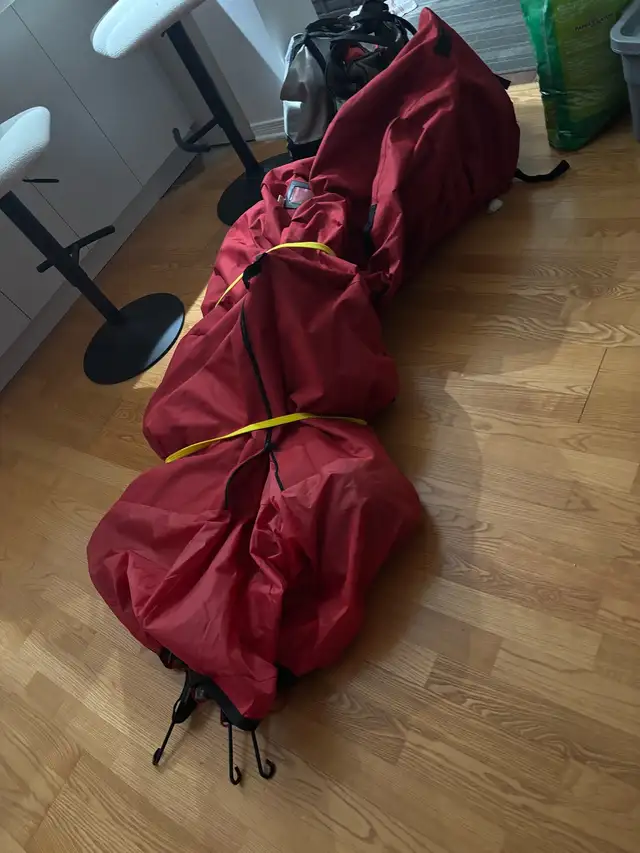 Beautiful black half Christmas Tree with lights and decorations in Holiday, Event & Seasonal in Gatineau - Image 5