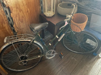 Vintage women’s fleetwing bike