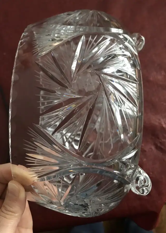 Pinwheel Crystal Bowl - Bol en cristal in Kitchen & Dining Wares in Longueuil / South Shore - Image 3