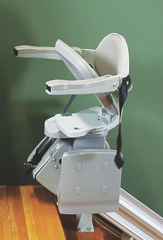 used STAIR CHAIR LIFTS $2000 PORCHLIFTS $4000 includes install in Health & Special Needs in Cornwall - Image 4