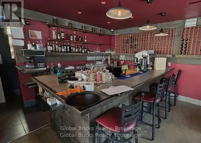 Established Fine Dining Italian Restaurant Located On The Vibrant Lake Shore Blvd West In Etobicoke....