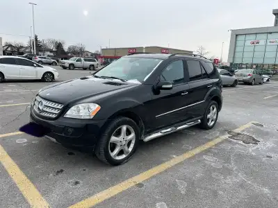 3.0L DIESEL. NEW BRAKES. RUNS AND DRIVES GOOD. NO RUST CLEAN IN AND OUT.