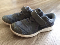 Nike Boys Shoes, size 10