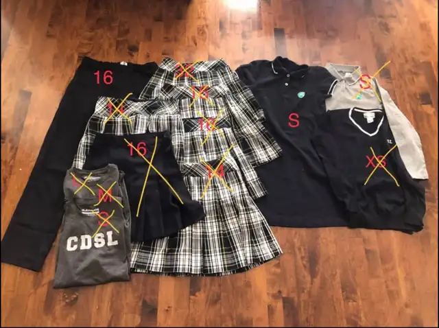 Uniforme Collège Durocher St-Lambert in Kids & Youth in City of Montréal - Image 4