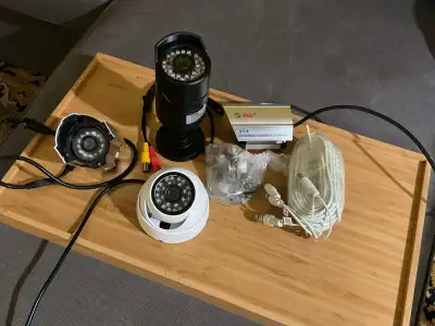Caméras de surveillance (divers), View more