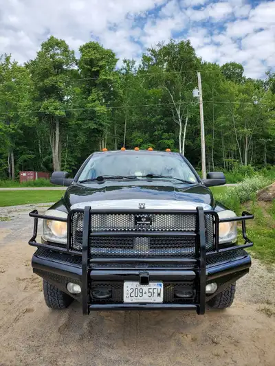 2007 6.7 Diesel Mega Cab 4x4 for sale. Great truck with lots of recent work done and plenty of poten...