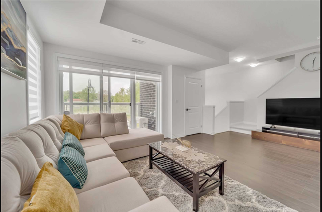 2 Beds 2.5 Baths - Townhouse in Long Term Rentals in Kitchener / Waterloo - Image 4