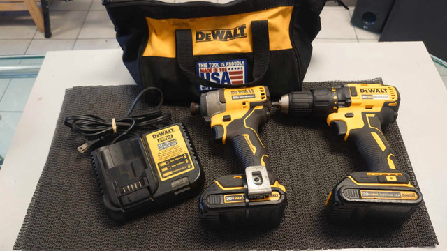 Dewalt 20V Drill Driver And Impact Kit With 2 Batteries, Charger in Power Tools in Hamilton