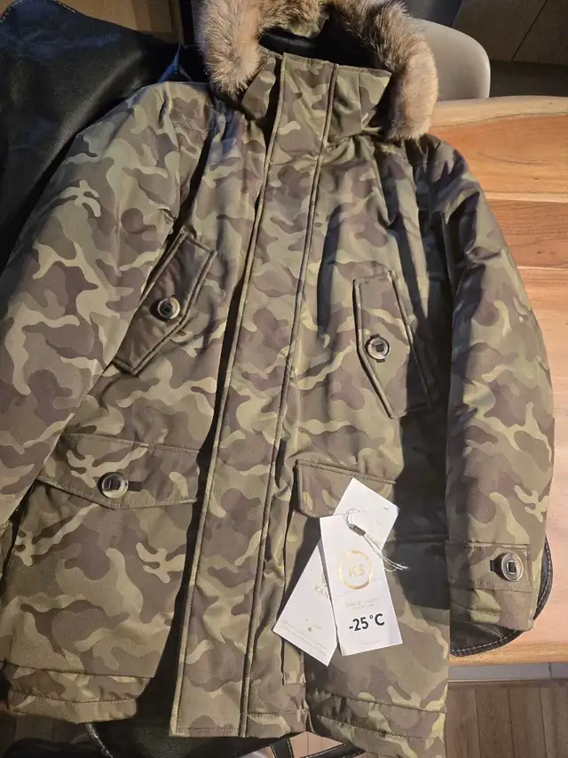 Manteau Kanuk " Boréal"  camo (large) in Men's in Laval / North Shore - Image 3
