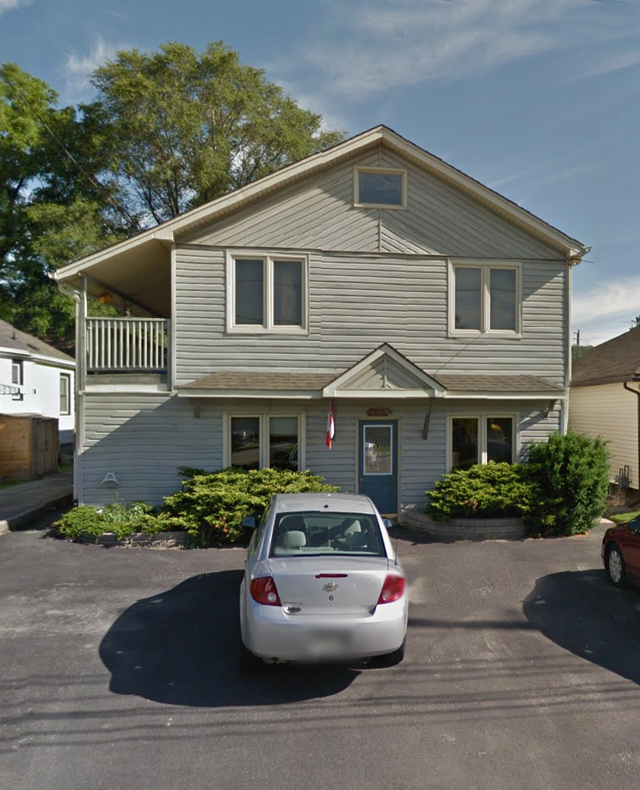 Dundas 1bd rm plus den quiet building close to Mcmaster