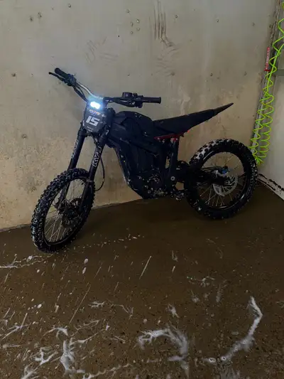 2025 Talaria MX5 Pro About 2700 km on it. Runs great, no issues. Always been a fun bike, just lookin...