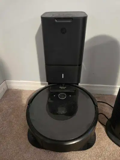 iRobot Roomba i7+, View more