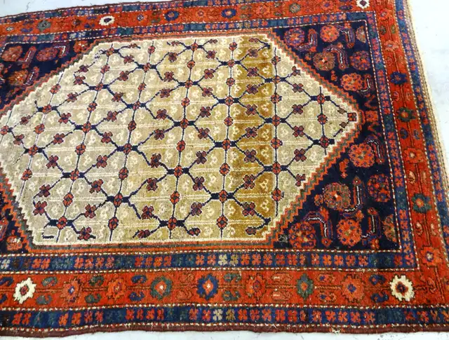 Wool Vintage Persian Rug,6 x 4.3 ft,beige,navy,red,one-of-a-kind in Rugs, Carpets & Runners in Markham / York Region - Image 3