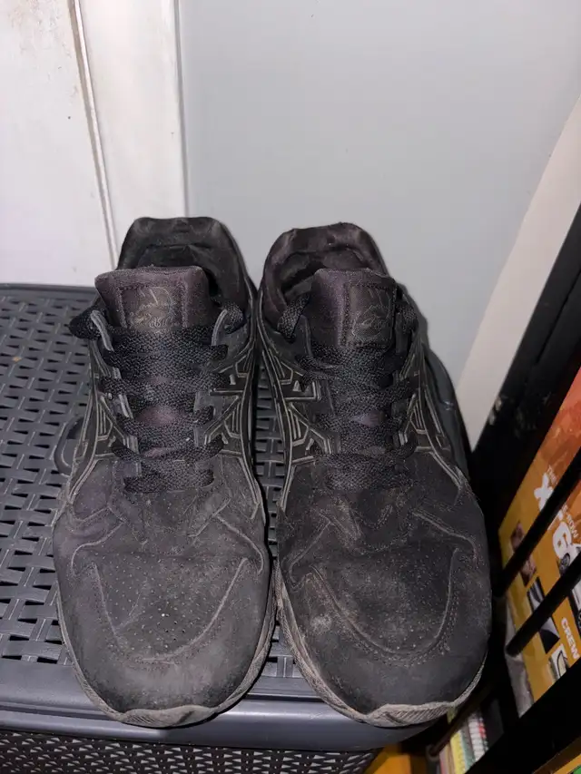 free Asics gel mens size 11 running shoes in Men's Shoes in Oshawa / Durham Region - Image 8