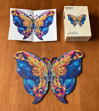 Colorful Butterflies Wooden Jigsaw Puzzle Complete, 1 damaged pc