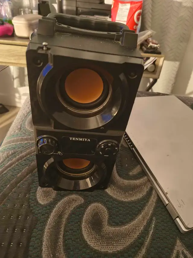 Bluetooth speaker 517162780759183361