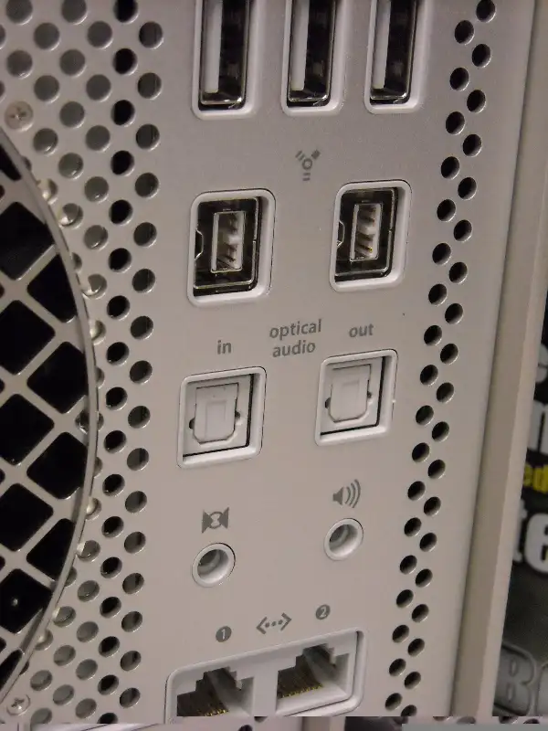 Apple Mac Pro 4,1 - 5,1 Bundle #1 + 42" LG TV in Desktop Computers in Edmonton - Image 4