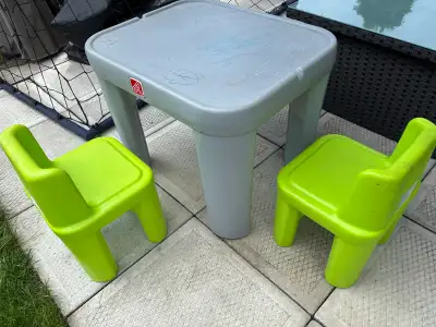 table avec 2 chaises pour enfants , View more