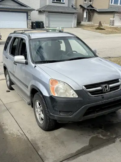 Great old Honda CR-V with 420,000 km on it. The good - Great snow tires. New catalytic converter. Ne...