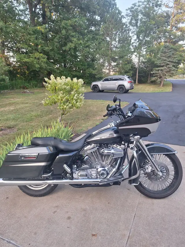 2006 Harley Davidson Road Glide in Touring in St. Catharines - Image 7