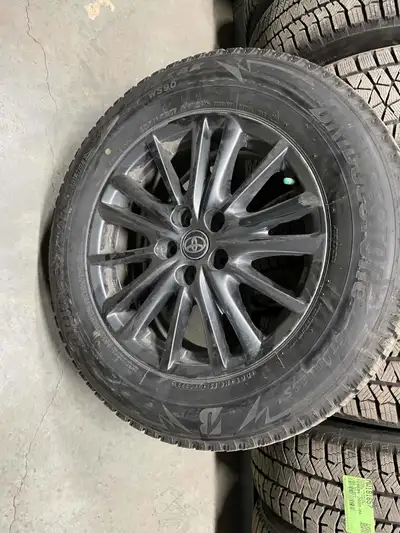 Pneus d’hiver Toyota Venza 225-65R17 Bridgestone Blizzak WS90 Usure 7-32