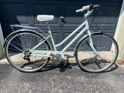 Schwinn Wayfarer 7-speed bicycle, View more