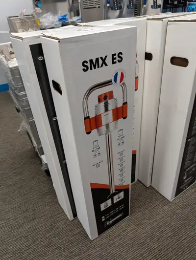 SMX550ES (Non-Detachable) The SMX550ES has a new motor design for increased efficiency and an ergono...