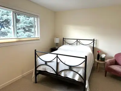 Ideal for professionals, post-grad students, or those on practicum placements. Reduced rate availabl...