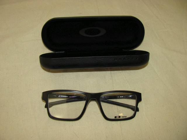 OAKLEY CHAMFER 2 eyeglasses OX8040-0154 54-17 140 in Other in Sarnia - Image 2