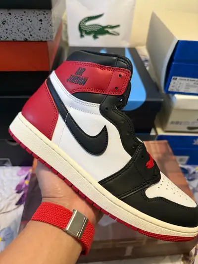 Air Jordan 1 High OG (size 9.5), View more