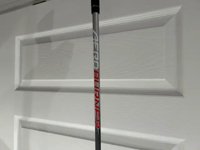 Taylormade Aeroburner Irons With Graphite Shafts in Golf in Oakville / Halton Region - Image 4