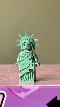 Lego Minifigures Series 6 - Lady Liberty