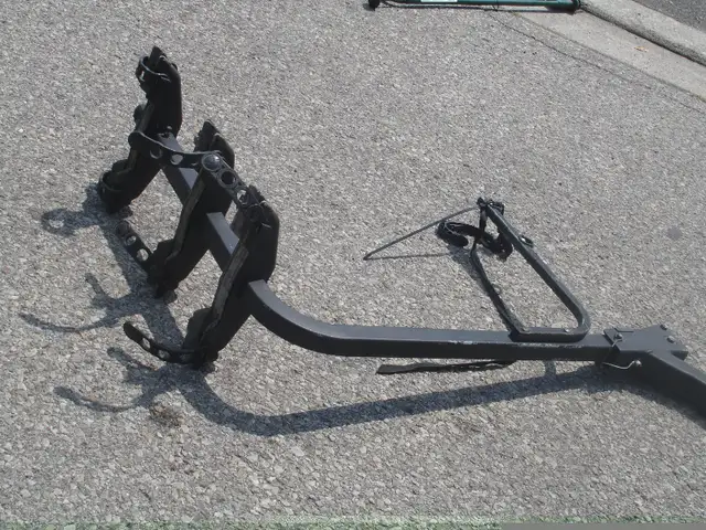 YAKIMA 3 BIKE RACK CARRIER 1" INSERT SELLING IT $75.00 CASH! in Other in Mississauga / Peel Region - Image 5
