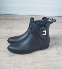 SIZE 10 Katie & Mel Quilted Waterproof Black Rain Boots