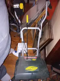 10  AMP  YARD WORKS  CORDED SNOW BLOWER