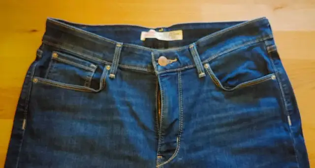 Womens Levi's jeans in Women's - Bottoms in London - Image 4