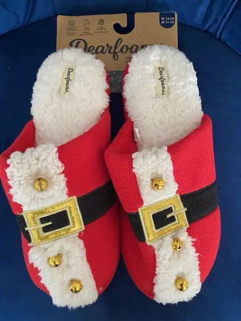 NEW Santa slippers men's 11-12 or 13-14 soft warm slip resistant in Men's Shoes in Edmonton - Image 2