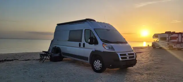 Class B Promaster 2018 vr motorisé in RVs & Motorhomes in Shawinigan - Image 2