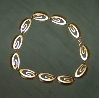 $20 Vintage MCM gold tone swirl spiral necklace "at symbol @"