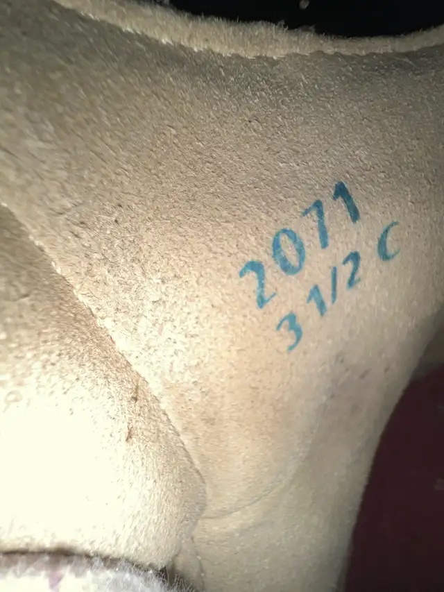 Jackson Freestyle Figure Skates size 3-1/2C in Skates & Blades in Ottawa - Image 4