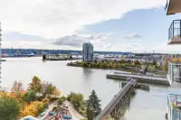 2 B+ 2B Luxury apartment in New Westminster