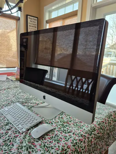 Apple Computer 2011 - Make an offer, View more