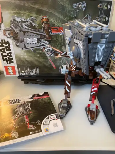 Included: Box, Instruction Sheet, and At-St With an additional 3 minifigures no Cara Dune